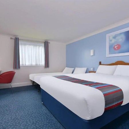 Travelodge Cardiff Airport Barry Kültér fotó