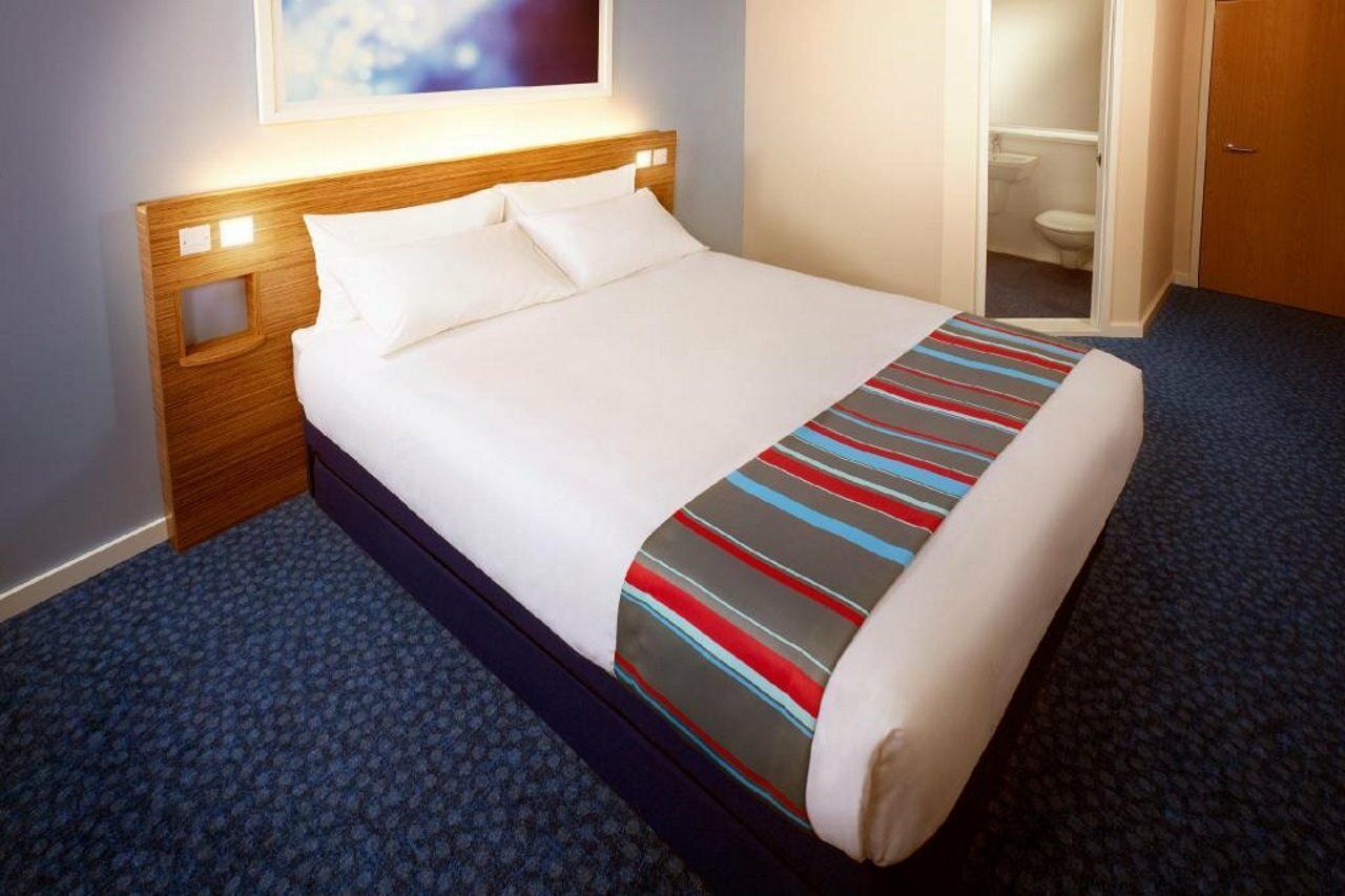 Travelodge Cardiff Airport Barry Kültér fotó