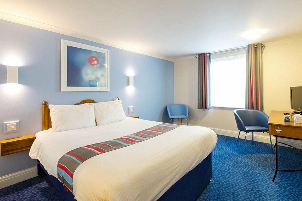 Travelodge Cardiff Airport Barry Kültér fotó