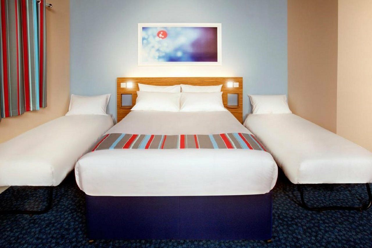 Travelodge Cardiff Airport Barry Kültér fotó